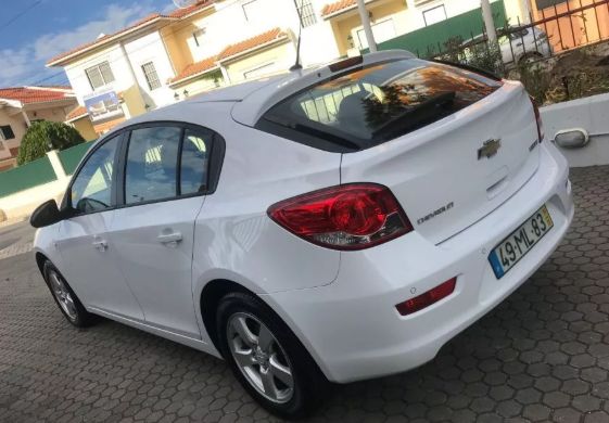 Chevrolet Cruze • 2011 • 74,667 km 2