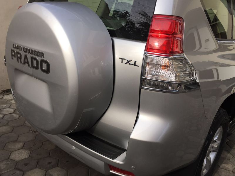 Toyota Land Cruiser • 2012 • 34 km 3