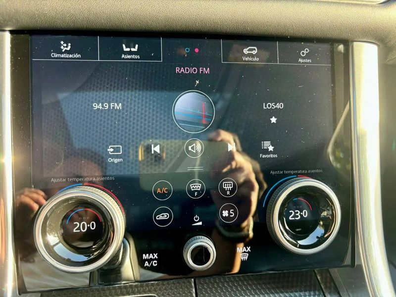 Land Rover Range Rover Sport • 2020 • 83,000 km 2