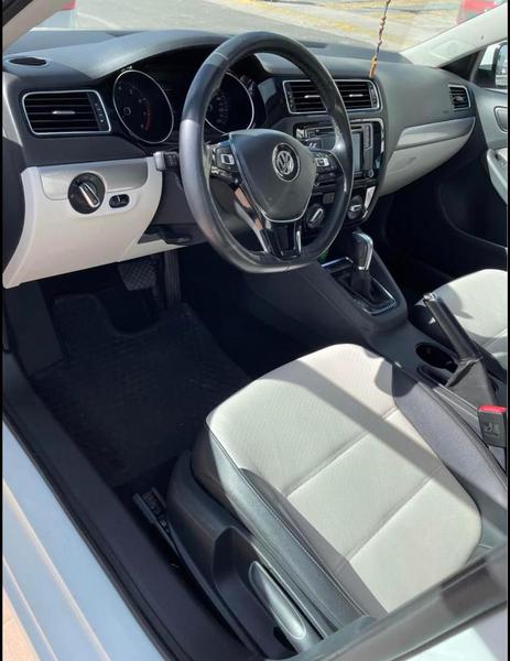 Volkswagen Jetta • 2016 • 67,770 km 2