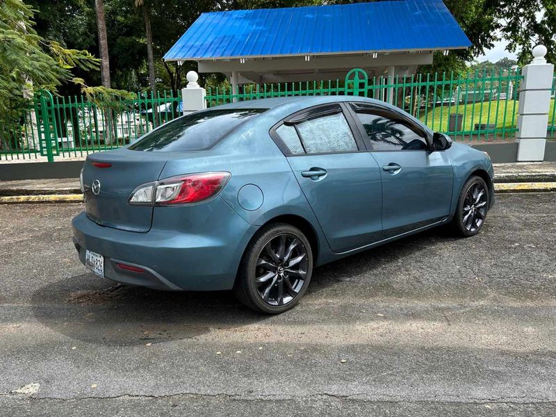 Mazda 3 • 2010 • 115,000 mi 1