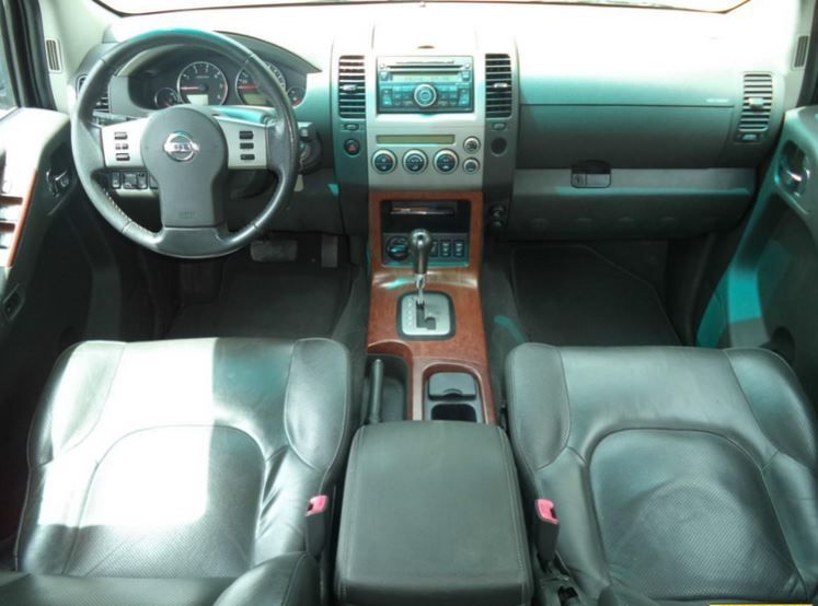 Nissan Pathfinder • 2007 • 122,000 km 6