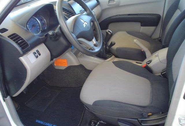 Mitsubishi L200 Pick up • 2007 • 221,000 km 4