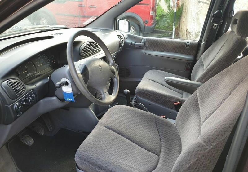Chrysler Grand Voyager • 2000 • 200,000 km 1