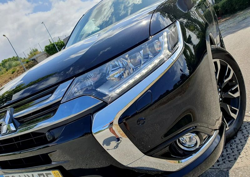 Mitsubishi Outlander • 2018 • 57,500 km 2