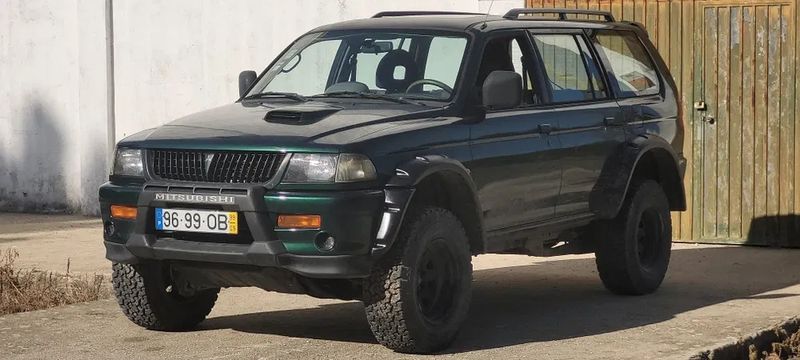 Mitsubishi Pajero • 1999 • 278,000 km 3