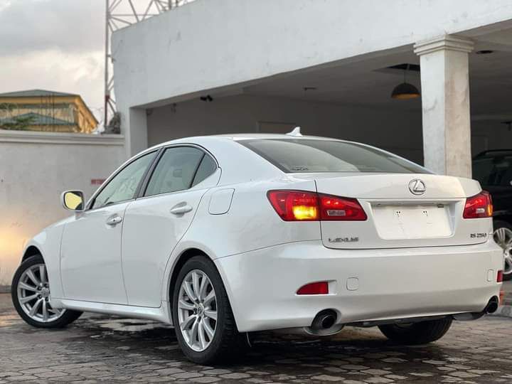 Lexus IS 250 C • 2008 • 145 km 8