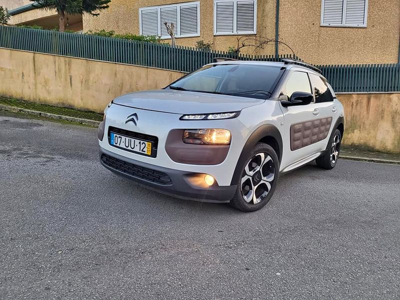Citroën C4 Cactus • 2015 • 200,000 km 1