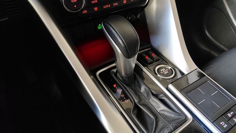 Mitsubishi Eclipse • 2019 • 50,176 km 6