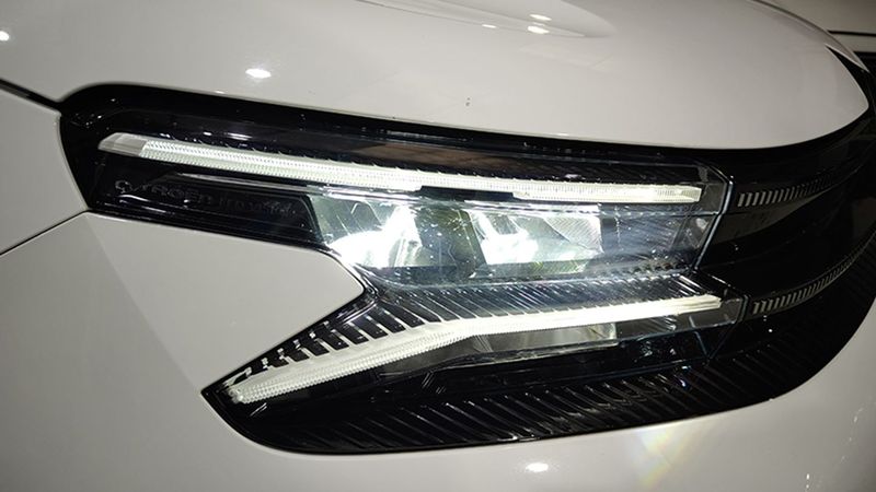 Citroën C5 • 2023 • 3,817 km 7