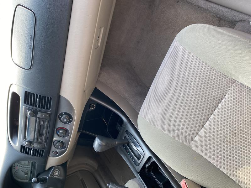 Toyota Camry • 2004 • 18,000 km 6