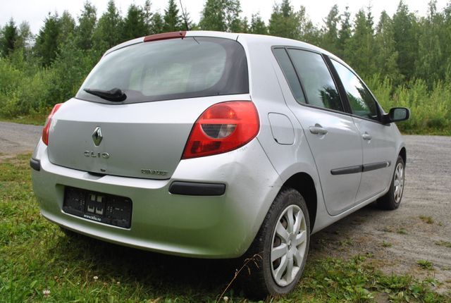 Renault Clio • 2006 • 190,300 km 1