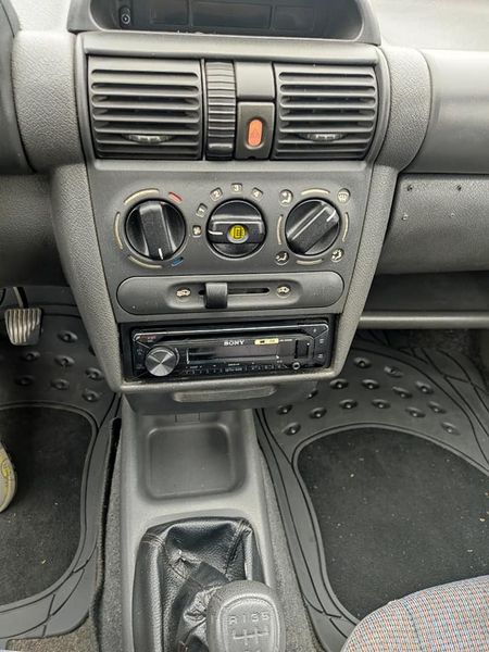 Opel Corsa • 1996 • 80,000 km 4