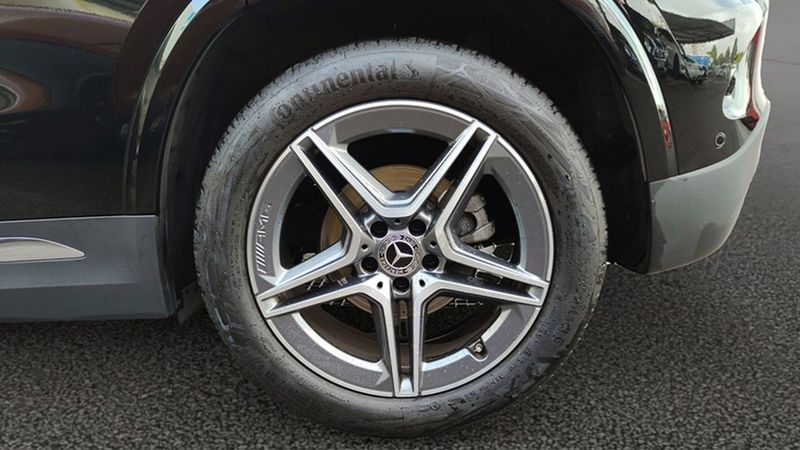 Mercedes-Benz GLA • 2023 • 19,580 km 13