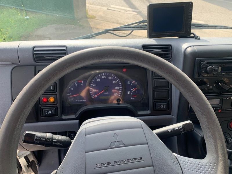 Mitsubishi Fuso canter • 2009 • 75,000 km 3