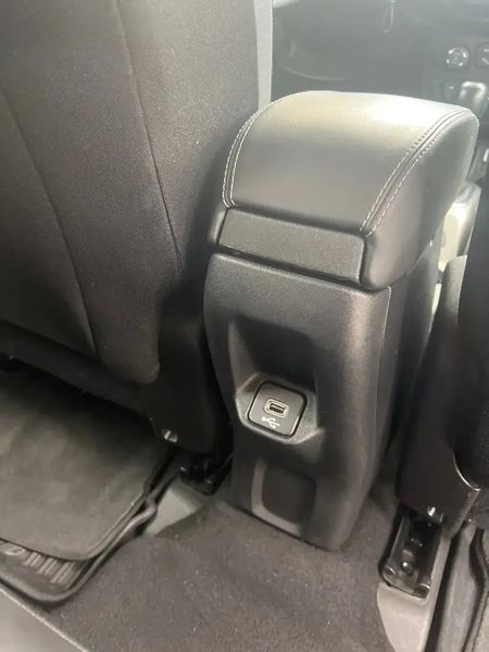 Jeep Renegade • 2018 • 90,000 km 12