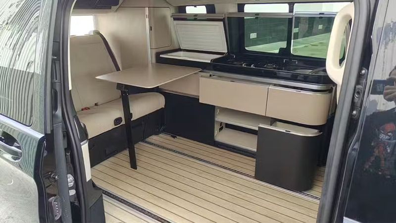 Mercedes-Benz Sprinter • 2019 • 76,030 km 2