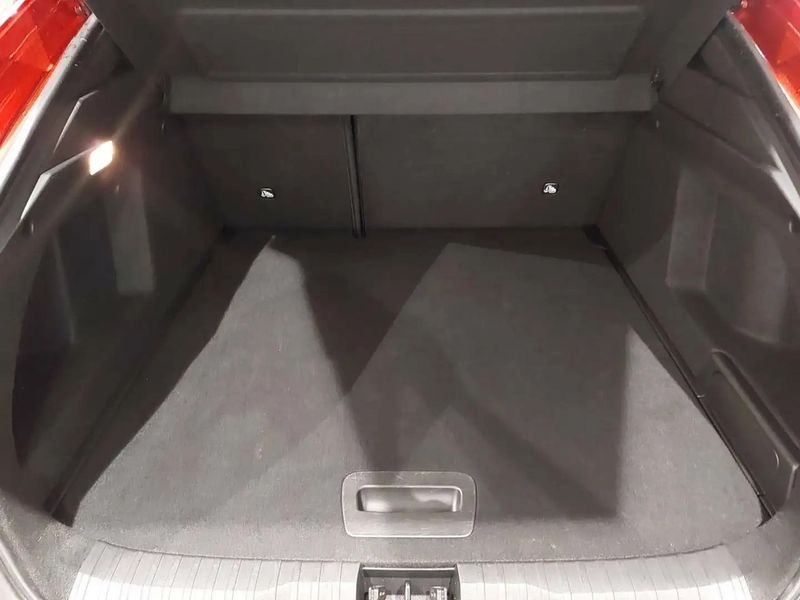 Renault 10 • 2023 • 13,838 km 2