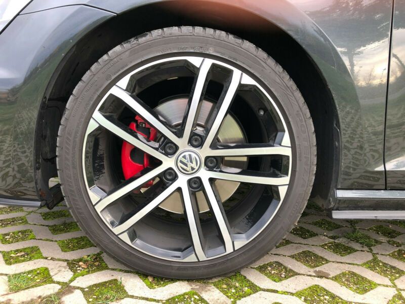 Volkswagen Golf • 2015 • 169,000 km 8