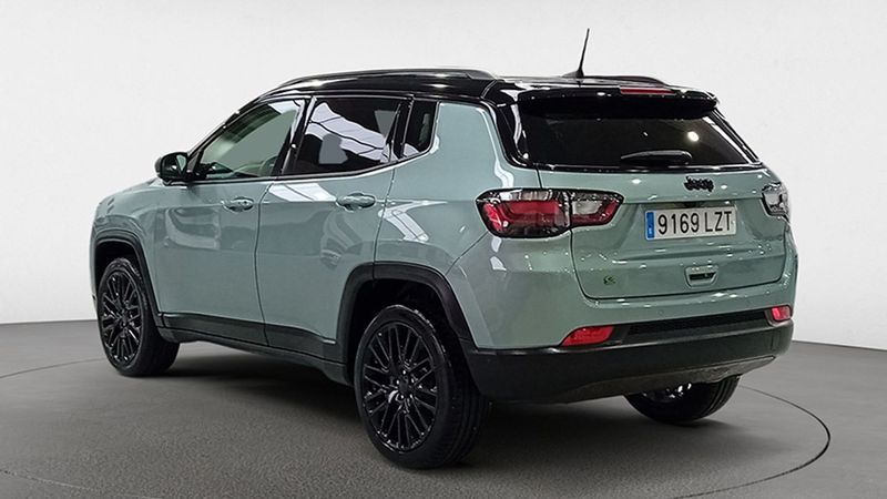 Jeep Compass • 2022 • 38,180 km 2