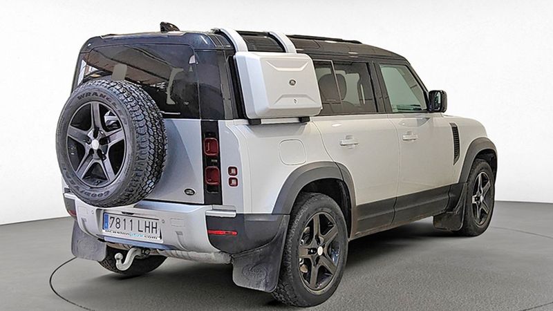 Land Rover Defender • 2020 • 70,093 km 1