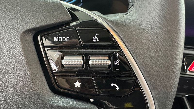 Kia Niro • 2024 • 1,159 km 23