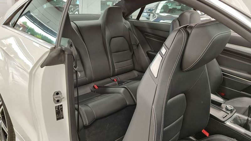 Mercedes-Benz E Coupé • 2016 • 53,299 km 13