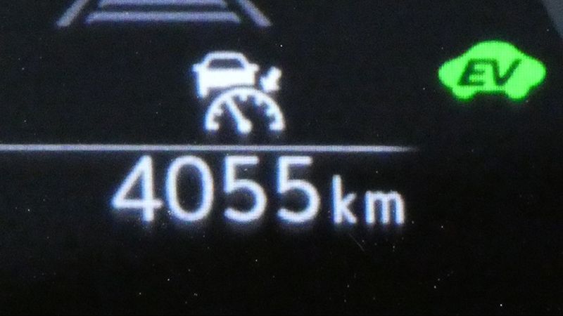 Lexus NX • 2022 • 4,056 km 10