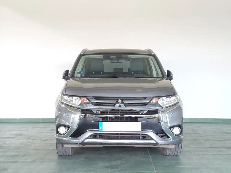 Mitsubishi Outlander • 2017 • 71,000 km 1