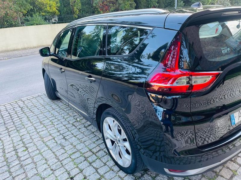 Renault Grand Scenic • 2017 • 60,000 km 5