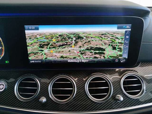 Mercedes-Benz E • 2020 • 44,500 km 12