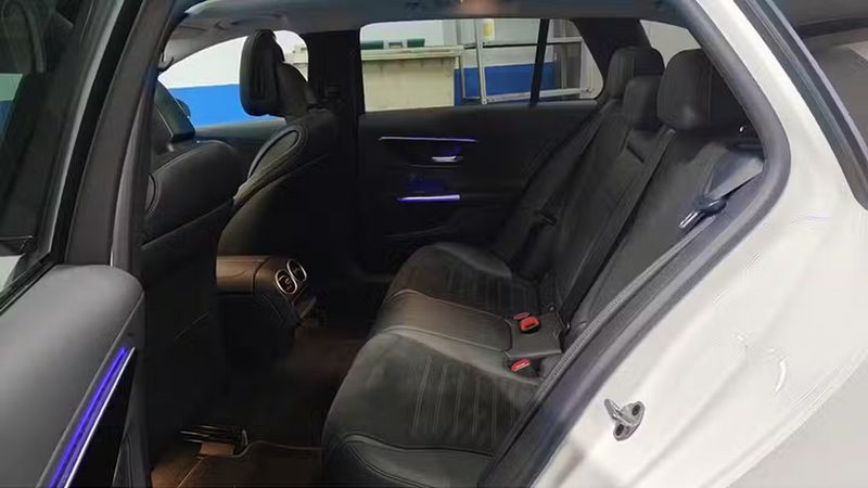 Mercedes-Benz C-Class • 2022 • 62,662 km 10