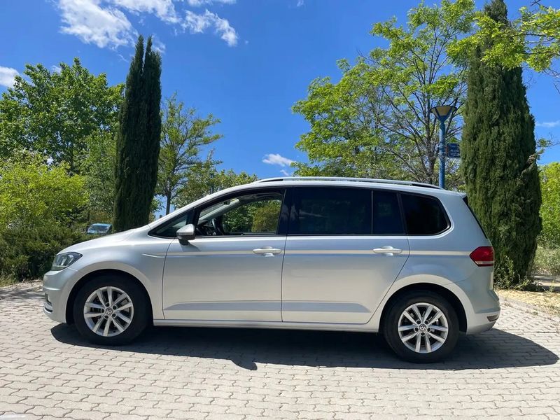 Volkswagen Touran • 2019 • 180,000 km 2
