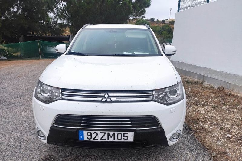 Mitsubishi Outlander • 2014 • 127,555 km 1