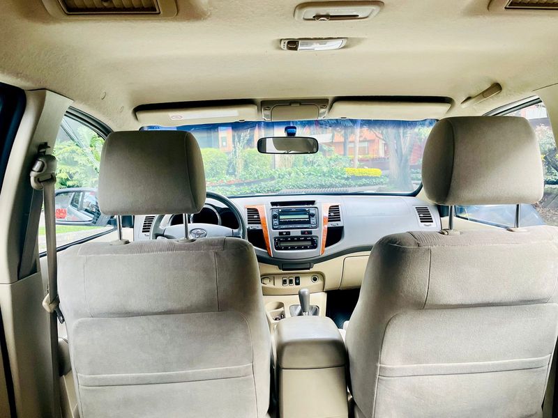 Toyota Fortuner • 2010 • 148,800 km 3