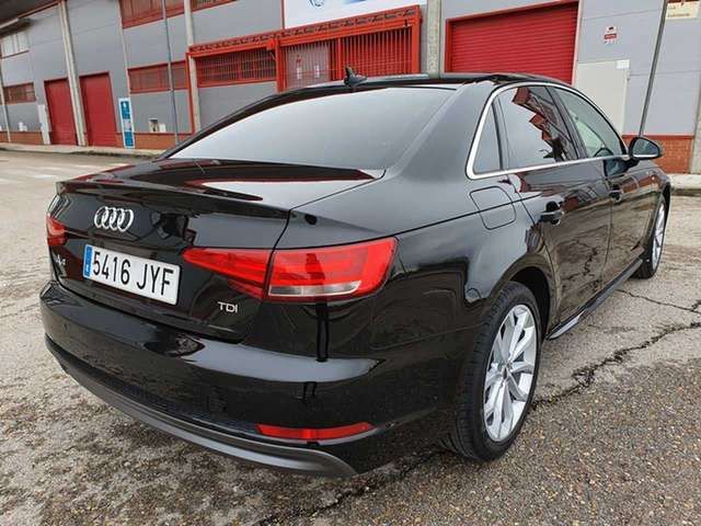 Audi A4 • 2017 • 87,000 km 2