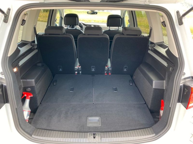 Volkswagen Touran • 2019 • 26,600 km 6