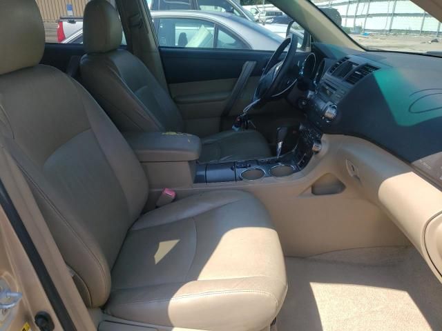 Toyota Highlander • 2009 • 12 km 4