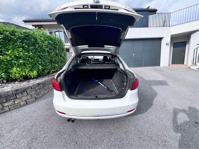 BMW 328i • 2016 • 180 km 2