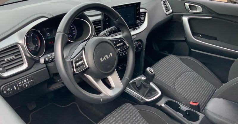 Kia Cee`d • 2023 • 10,600 km 6