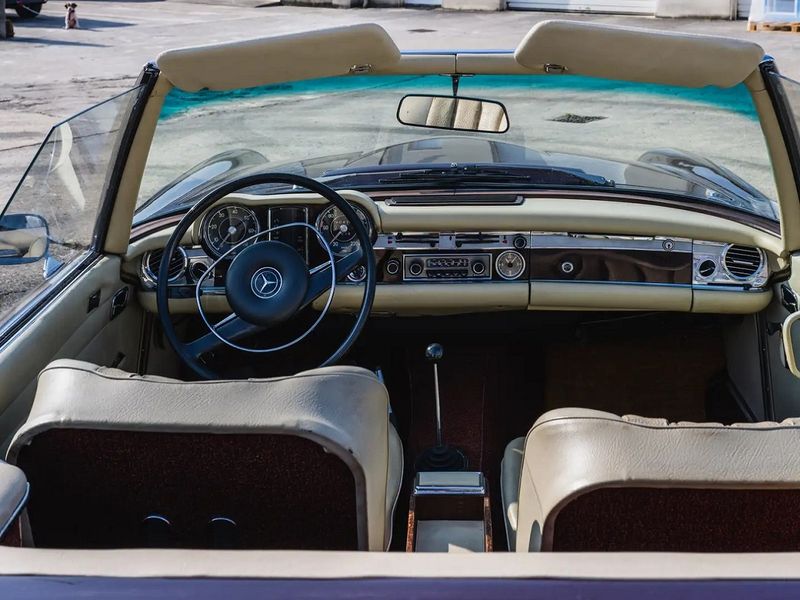 Mercedes-Benz SL • 1969 • 40,500 km 3