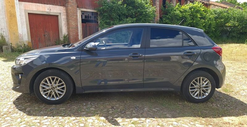 Kia Rio • 2023 • 25,031 km 9