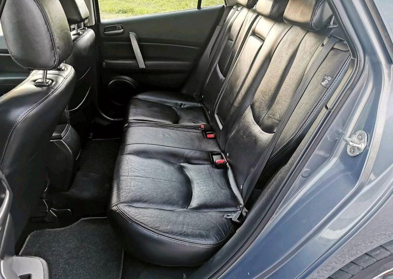 Mazda 6 • 2008 • 242,500 km 4