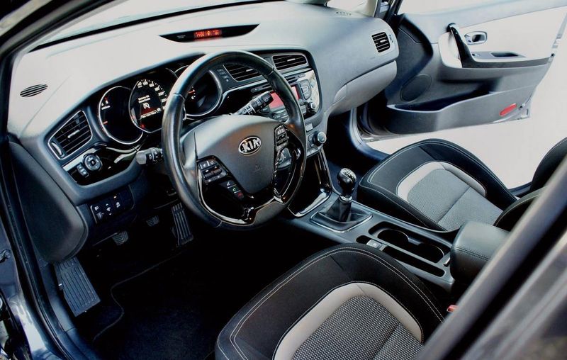 Kia Cee`d • 2012 • 120,000 km 2