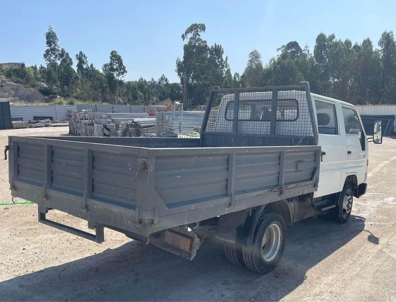 Toyota Dyna • 2001 • 240,000 km 5