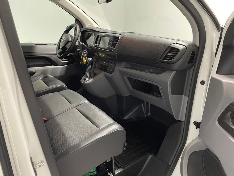 Toyota Prius • 2019 • 229,275 km 4