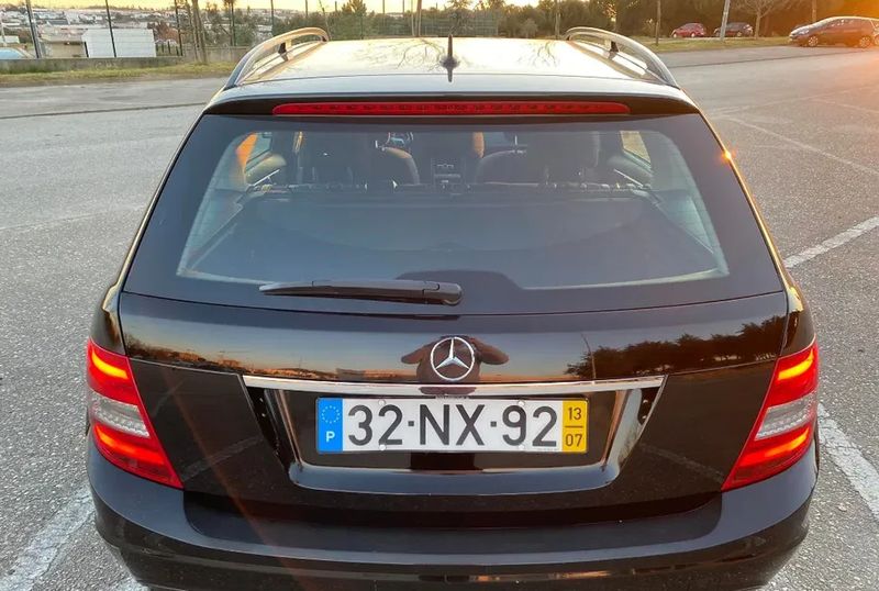 Mercedes-Benz C-Class • 2013 • 450,000 km 1