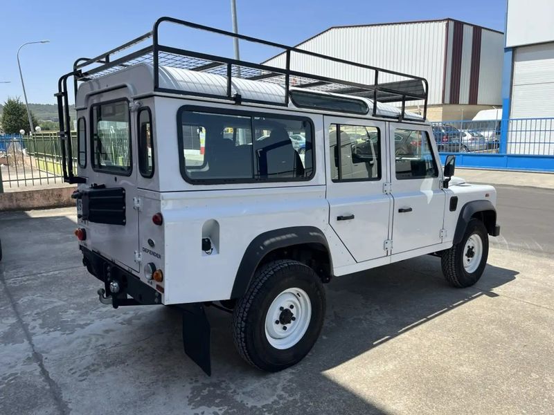 Land Rover Defender • 2016 • 53,000 km 4