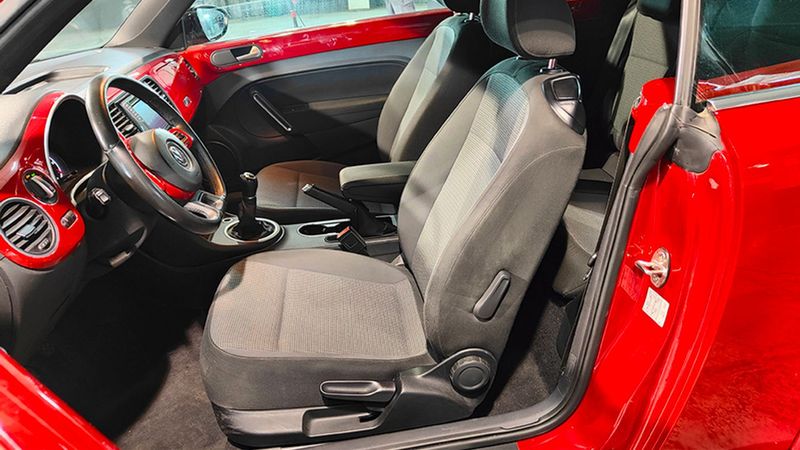 Volkswagen Beetle • 2016 • 105,086 km 6