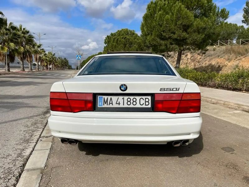 BMW 8 Series • 1990 • 168,000 km 3